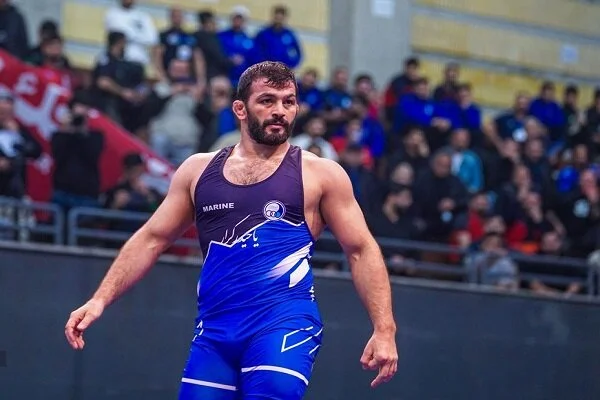 پیروزی قاطع حسن یزدانی در فینال لیگ برتر کشتی آزاد؛ لحظاتی نفس‌گیر از رقابت با گلیج