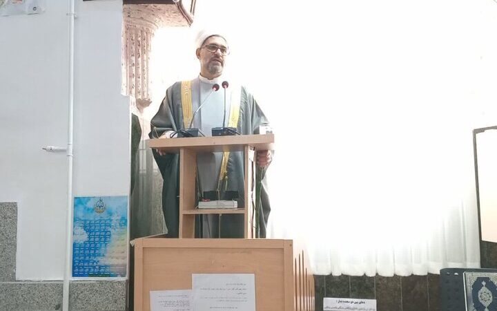 ماموستا محمدی: زن، ستون محکم خانواده و نماد پاکی در جامعه اسلامی است