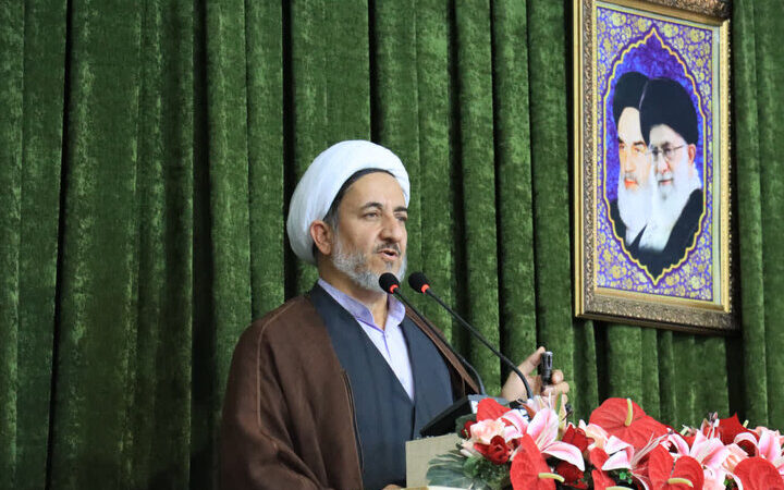 امام جمعه ماهان: مقاومت ملی چگونه هویت دینی ایرانیان را حفظ کرد؟