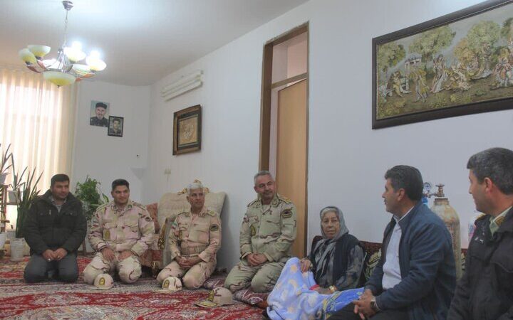 نجات معجزه‌آسای بانوی سالمند توسط مرزبانان لطف‌آباد در شب تاریک!