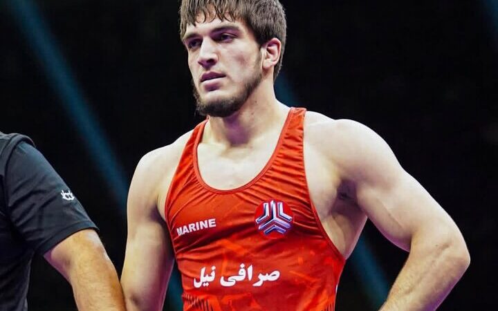 دو پیروزی جنجالی کشتی‌گیران روس در لیگ آزاد؛ نایب‌قهرمان جهان چگونه از شکست فرار کرد؟ + فیلم