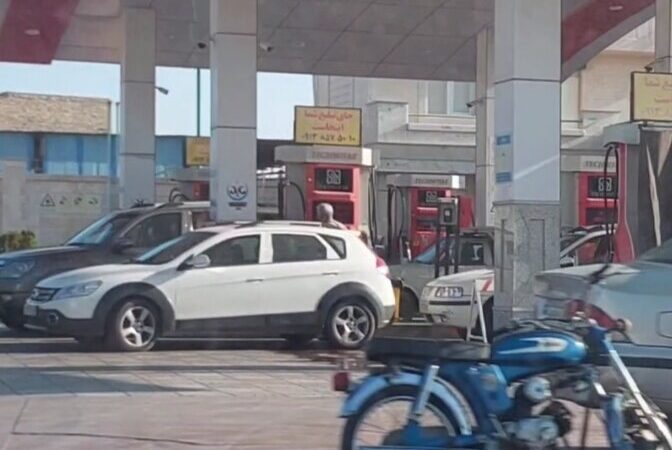 فعالیت پمپ بنزین‌های یزد همچنان در وضعیت عادی؛ جای نگرانی نیست!