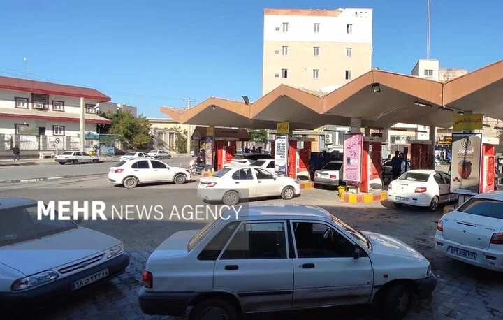 بوشهر؛ تجربه‌ای بی‌نظیر از سوختگیری روان خودروها که همه را شگفت‌زده کرد!