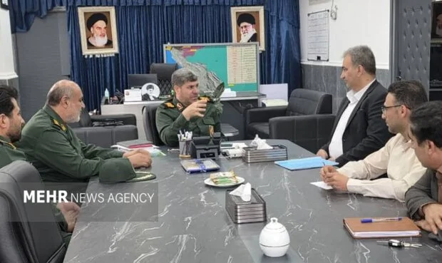 فرمانده سپاه بوشهر: پروژه‌های عمرانی روستاها با سرعت بیشتری کلید بخورد!