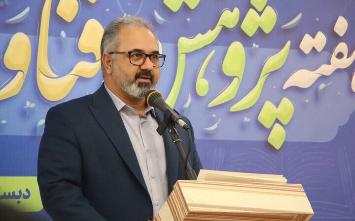 عبدالله زاده: معلمان محور اصلی نهادینه‌سازی فرهنگ پژوهش در مدارس هستند!