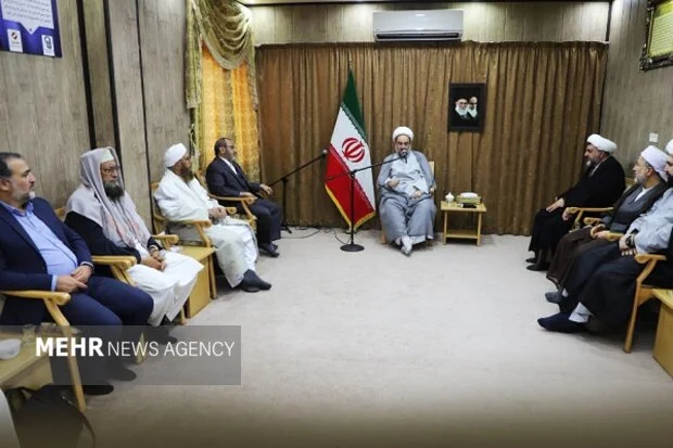 رئیس دانشگاه مذاهب: گفتمان تقریب کلید وحدت در سیستان و بلوچستان است!