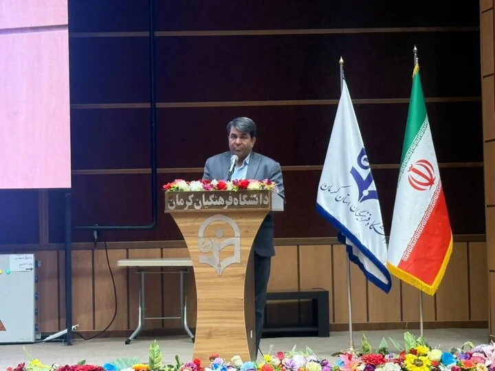 استاندار کرمان: جوانان دانشجو، نیروی محرکه تحول در استان هستند!