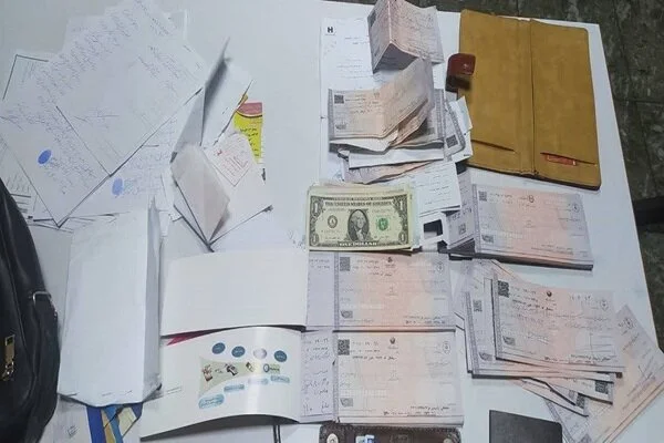 کشف بسته اسرارآمیز پر از پول و ارز در مترو تهران؛ ماجرایی که پلیس را به تکاپو انداخت