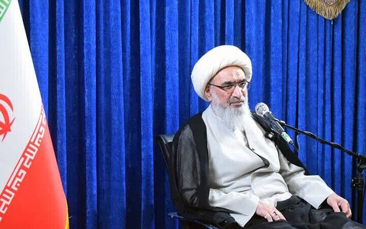 امام جمعه بوشهر: برنامه‌ریزی ویژه و خلاقانه برای دانش‌آموزان در اعتکاف دهه آخر رمضان!