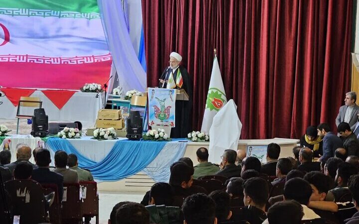 شهدای دانش‌آموز چگونه با ایثار خود مسیر آینده را روشن کردند؟