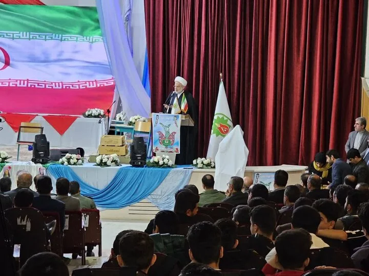 شهدای دانش‌آموز چگونه با ایثار خود مسیر آینده را روشن کردند؟