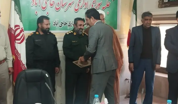 معاون فرماندار حاجی آباد و بخشدار فارغان رسماً معارفه شدند؛ نقش مهم مردم در سخت‌ترین روزها