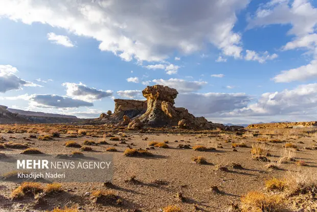 تخت سرخ و دره دوزخی؛ رازهای بکر گردشگری روستای حسن رباط در دل میمه که نباید از دست بدهید!