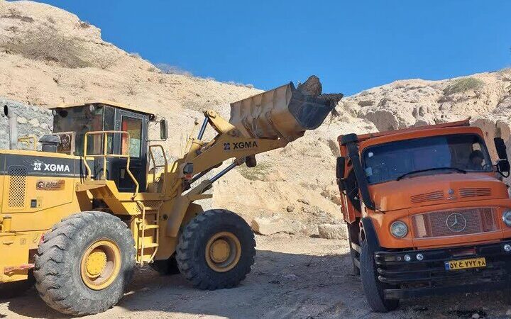 شهردار سیراف: هشدارهای ایمنی را جدی نگیرید، خطر سیلاب بیشتر می‌شود!