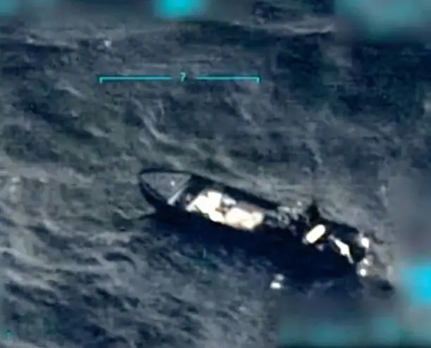 حمله مرموز ارتش آمریکا به شناور قاچاقچی در اقیانوس آرام؛ یک کشته در پی عملیات نظامی!