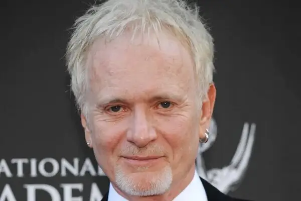 درگذشت تلخ آنتونی گری، برنده ۸ جایزه امی و چهره ماندگار سریال‌های تلویزیونی