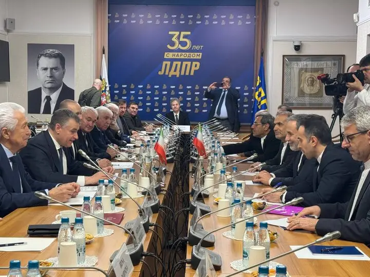 سید عباس عراقچی در دومای روسیه؛ گفتگوی مهم با رؤسای کمیته‌ها و نمایندگان