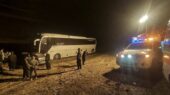 تصادف شدید اتوبوس با خودرو در پیرانشهر- نقده؛ یک کشته و ۳ مصدوم در لحظه‌های تلخ شبانه