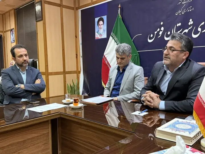 فرماندار فومن: حمایت پایدار و هدفمند، راز موفقیت در والیبال بانوان شهرستان