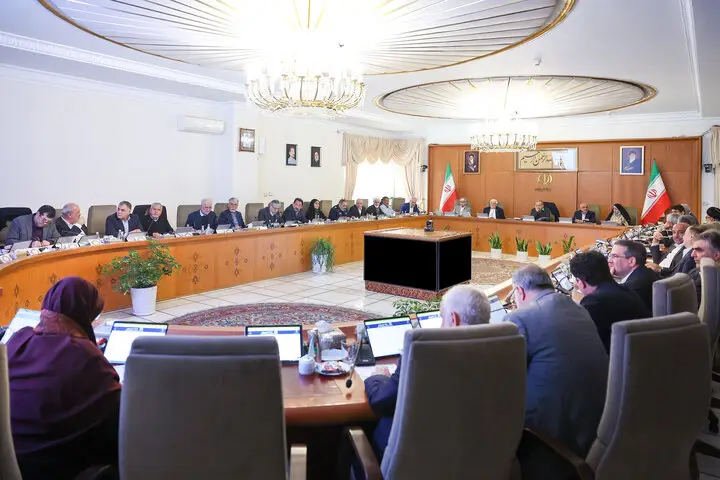 آدرس اشتباه پاستور؛ چرا موج گرانی‌ها را به مجلس نسبت می‌دهند؟