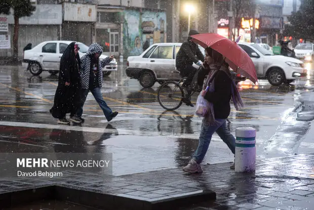 الهی: ورود سامانه بارشی به خراسان رضوی؛ تندباد مشهد را فرا می گیرد