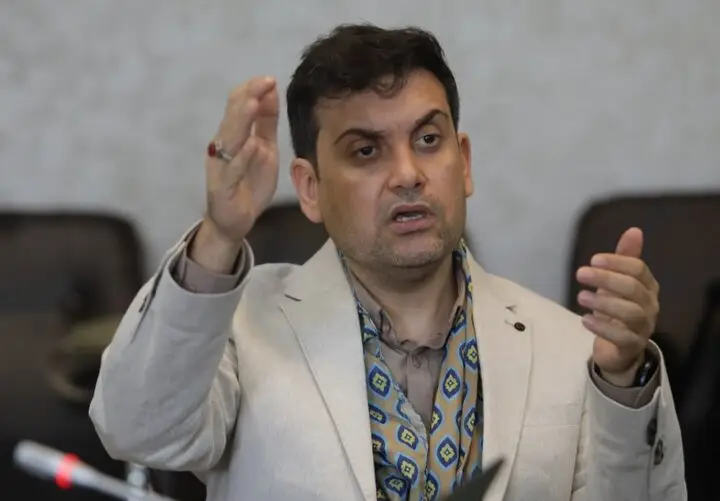 چرا نسل جوان باید تاریخ هنر ایران را دوباره بنویسد؟ ضرورت بازنگری در روایت‌های موجود