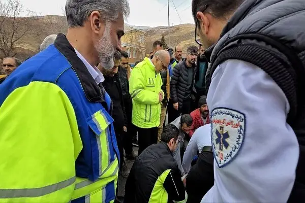 سانحه دلخراش پژو در ارومیه؛ ۳ نفر در برخورد با دیوار مصدوم شدند