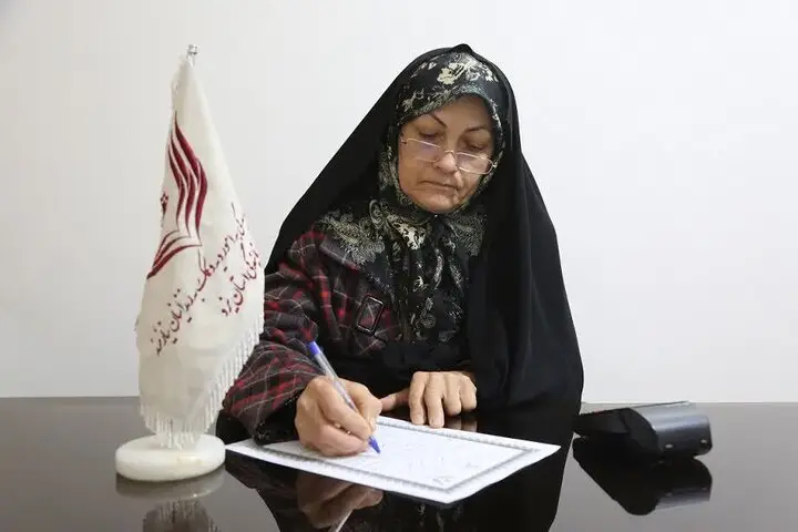 بانوی نیکوکار یزدی با ۵۰ میلیون تومان، مادر زندانی را به آغوش خانواده بازگرداند