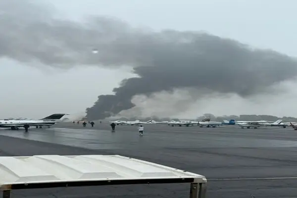 سقوط مرموز هواپیما در کارولینای شمالی؛ آتش‌سوزی وحشتناک در فرودگاه + فیلم