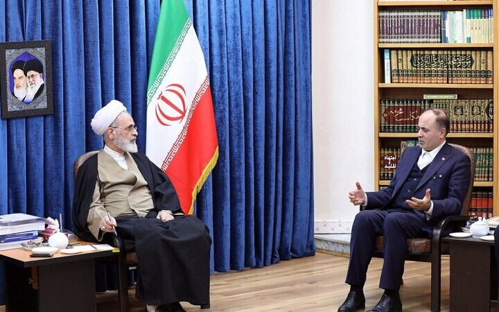 وزیر جهاد کشاورزی از افزایش ۳۰ درصدی ذخایر کالاهای اساسی خبر داد؛ انحصار واردات نهاده‌های دامی شکسته شد!