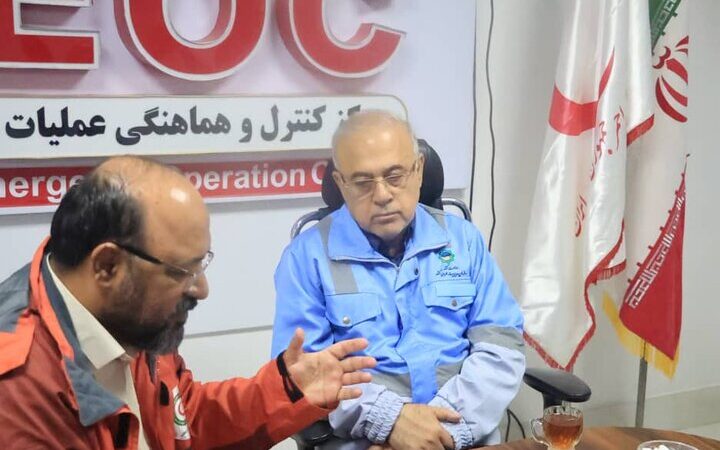 بازدید ویژه استاندار هرمزگان از مرکز عملیاتی هلال‌احمر؛ پشت‌صحنه مدیریت بحران چگونه رقم می‌خورد؟