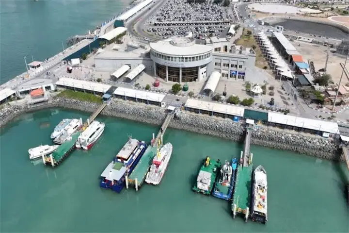 بازگشت تردد دریایی در قشم پس از توقف طولانی؛ بندر شهید ذاکری دوباره فعال شد