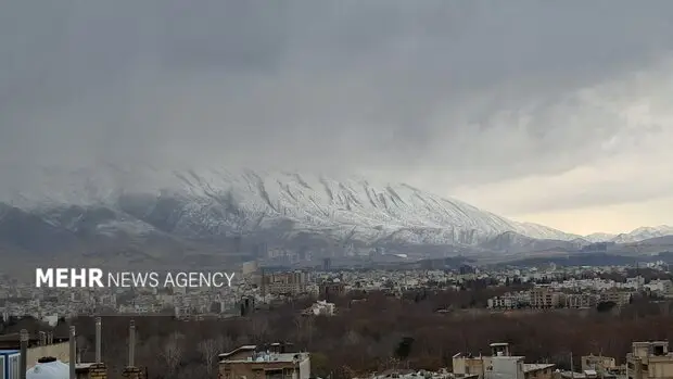 چرا ناگهان کوه‌های اطراف شیراز سفیدپوش شدند؟ اتفاقی که همه را شگفت‌زده کرد!