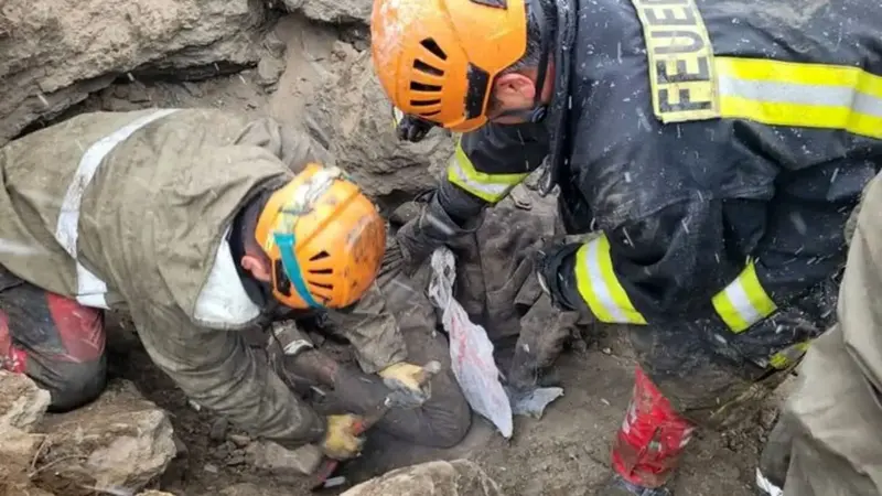 فاجعه‌ای دردناک در مشهد؛ جان باختن کارتن‌خواب زیر آوار کال دیواره‌ای