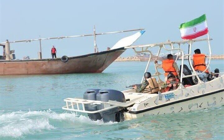 تردد شناورها در سواحل بوشهر ممنوع شد؛ هشدار جدی درباره توفان در خلیج فارس