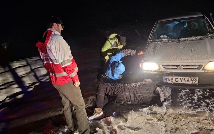 مدیرکل بحران خراسان شمالی در دل عملیات امداد، کنار مردم ایستاد!