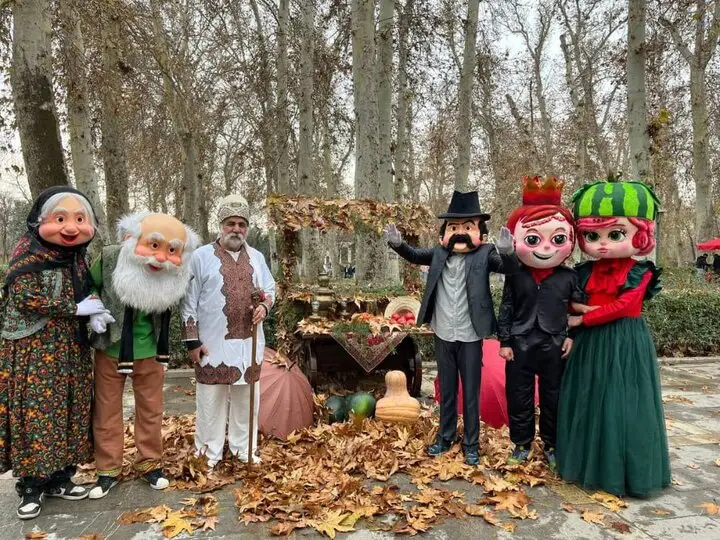 جشنواره یلدای تهران در ۲۲ منطقه؛ تجربه‌ای متفاوت و رنگین پاییزی