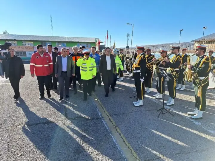 آمادگی بی‌سابقه پلیس ایلام؛ ۷۵ تیم عملیاتی برای مقابله با چالش‌های زمستانی به میدان آمدند!