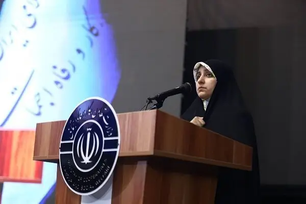 بهروز آذر: شنیدن صدای زنان، کلید تصمیمات علمی و مؤثر است!