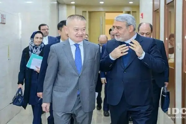 تهران و پکن با قدرت بر اجرای توافق‌های استراتژیک تأکید کردند!