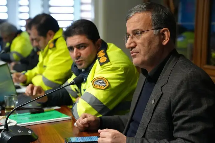 ۵۵۰ کیلومتر از معابر اراک خط‌کشی شد؛ قدم بزرگ برای ایمنی شهروندان