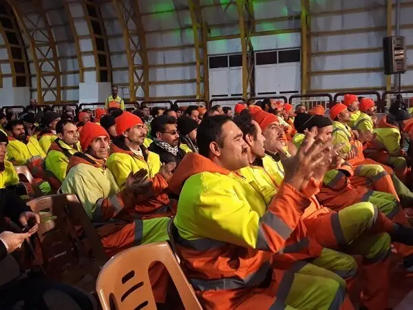 مراسم ویژه یلدای نارنجی: قدردانی از پاکبان فداکار تهران در فرهنگسرای بهمن