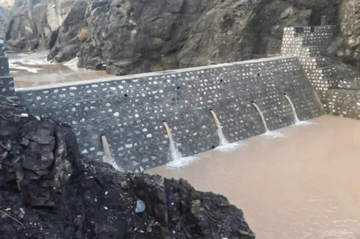 آبگیری بی‌سابقه ۱۵۰ میلیون مترمکعبی سازه‌های آبخیزداری هرمزگان در بارندگی‌های اخیر