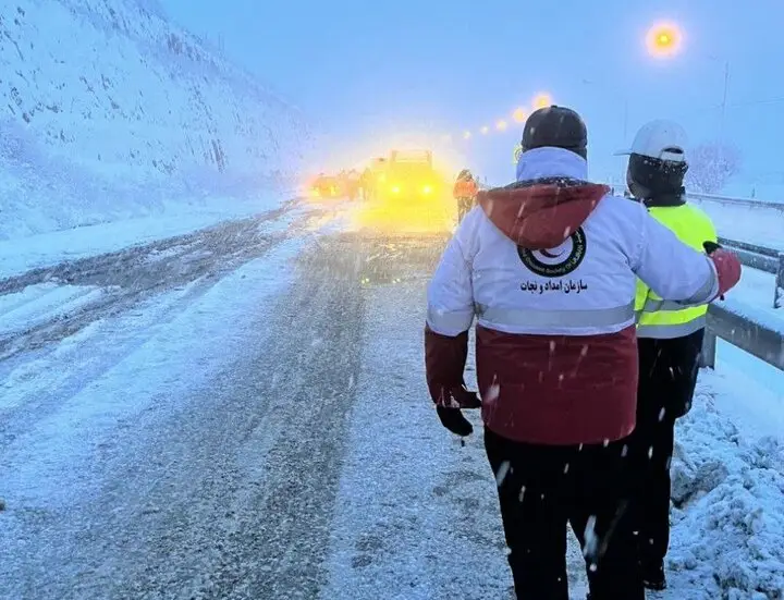 نجات معجزه‌آسا هلال‌احمر خراسان شمالی از برف سنگین؛ ۲ هزار نفر به موقع امدادرسانی شدند