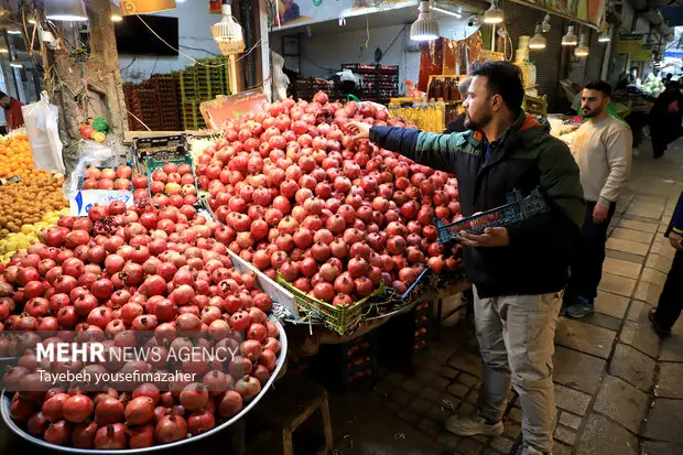 یلدا امسال چگونه بازار را شوکه کرد؟ گرانی بی‌سابقه میوه‌های شب یلدا همه را نگران کرد!
