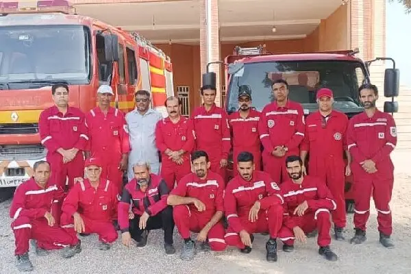 ۱۳۲ مأموریت نفس‌گیر آتش‌نشانی جاسک در ۶ ماه؛ نجات جان‌ها و مقابله با آتش‌های وحشی