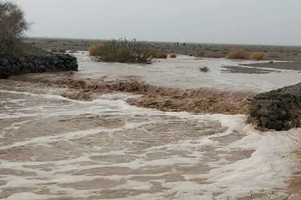 قطع راه ارتباطی ۶ روستای بندرعباس؛ مردم پشتکوه گرفتار مشکلات و خطرات پس از باران!