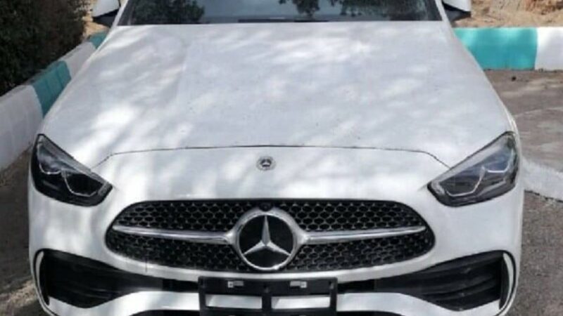 مالک خودروی ۱۵ میلیاردی به دلیل نصب نکردن پلاک به دردسر افتاد!