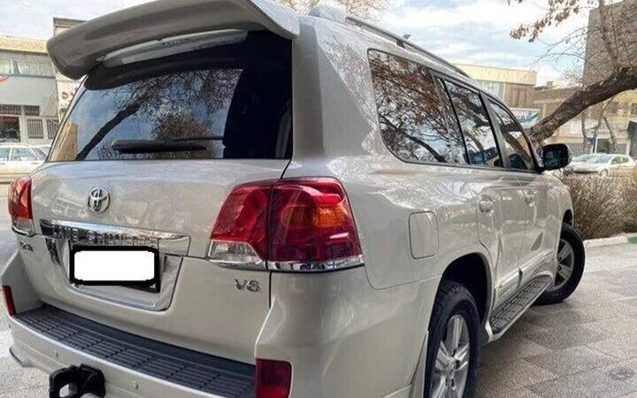 جوانمردی: لندکروز قاچاق در رودسر توقیف شد