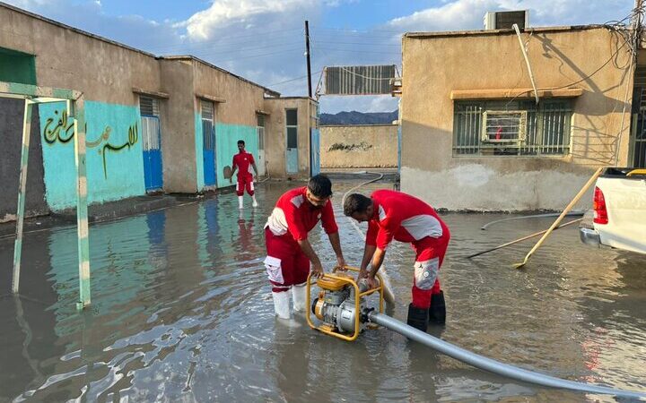 نجات بیش از ۲۵ هزار نفر توسط هلال احمر هرمزگان در سیلاب‌های اخیر؛ جزئیاتی که نمی‌دانستید!